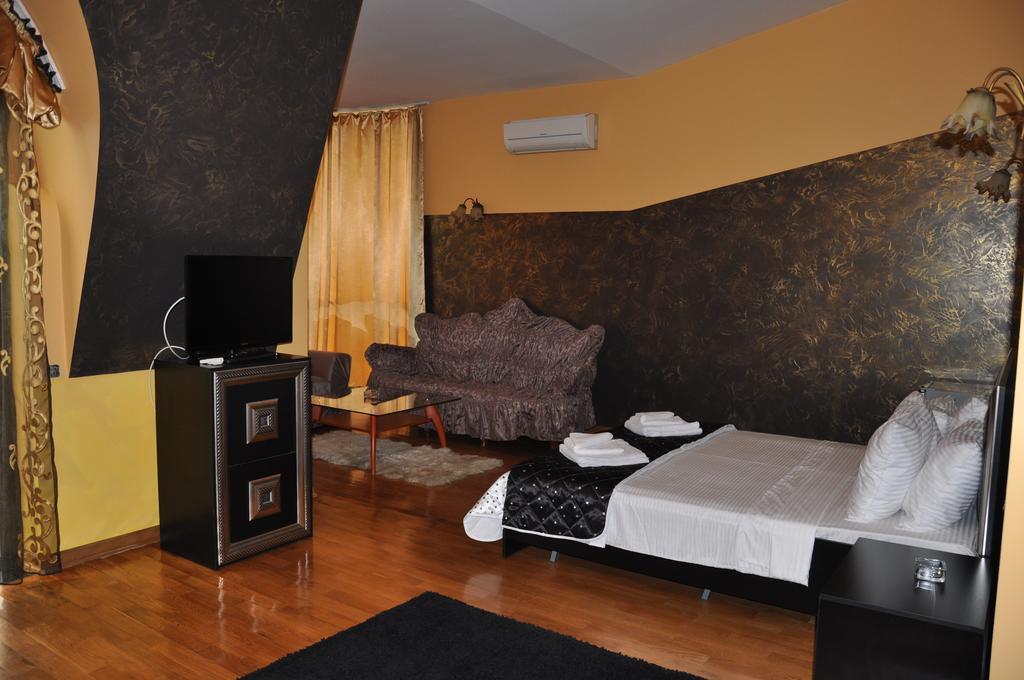 Hotel Amber Batumi Exterior photo