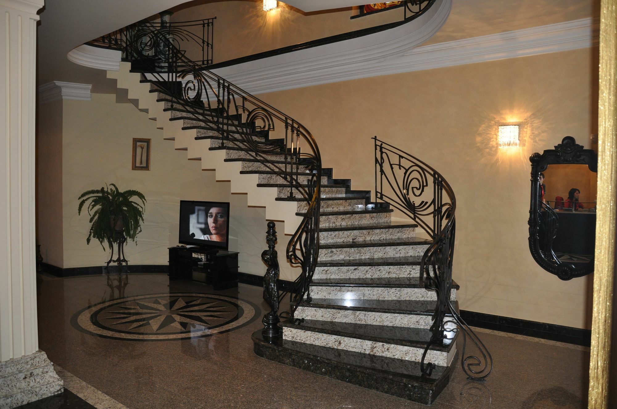 Hotel Amber Batumi Exterior photo