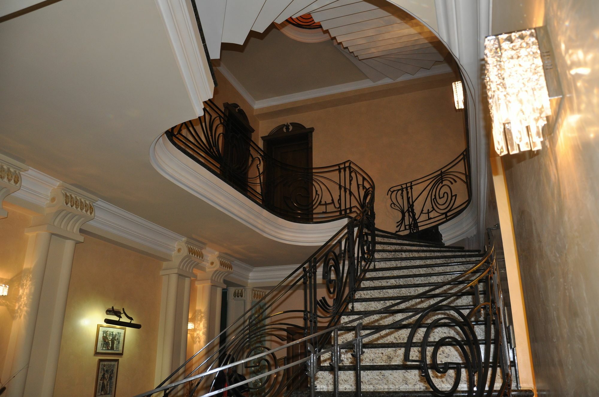 Hotel Amber Batumi Exterior photo